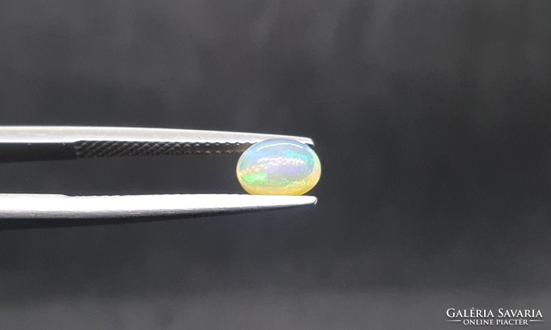 Ethiopian welo opal 0.73 Carats. With certification.