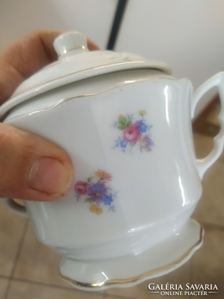 Zsolnay porcelán teáskészlet pótlásra eladó! Porcelán teás kanna, cukortartó, tejkiöntő eladó!