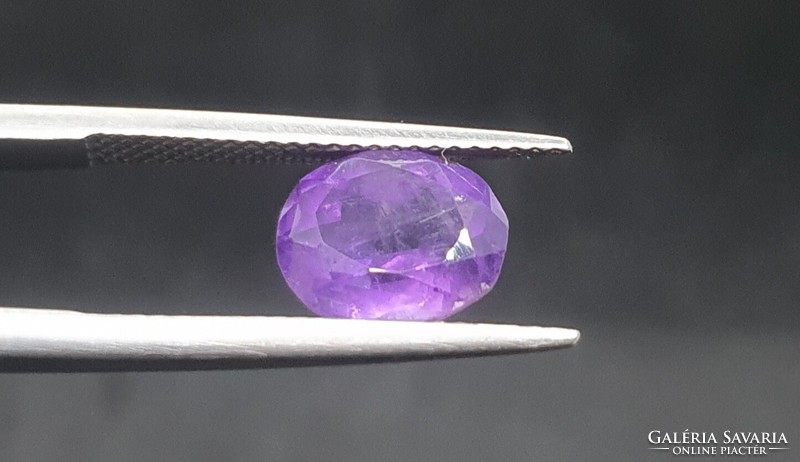 Amethyst oval cut 2.37 Carat. With certification.