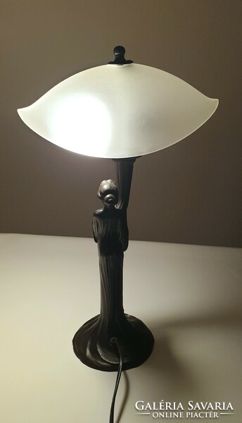 Bronze table lamp with an elegant female figure
