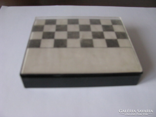 Mini chess and mill game