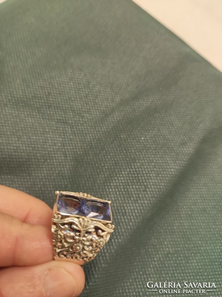 Izraeli ezüst gyűrű kék topáz kővel