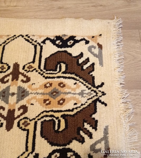 Hand-knotted wool rug 80 x 155 cm