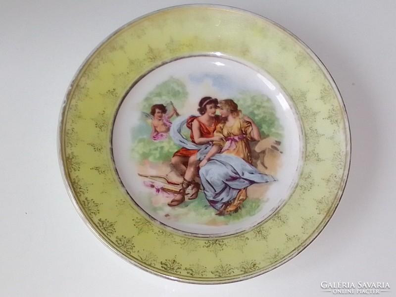 Romantic porcelain plates with 4 scenes!