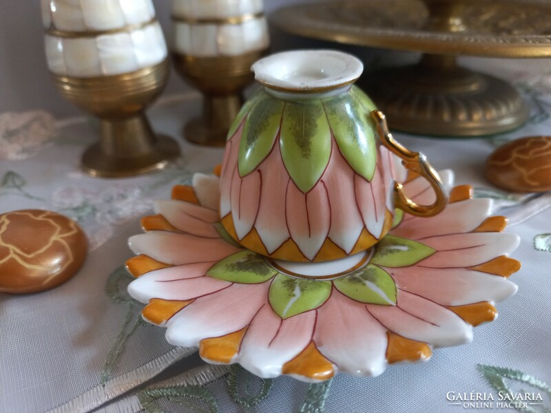 Meseszép, lótusz virágos régi mokkás csésze és kistányér, gyűjtői