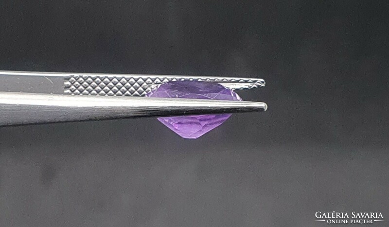 Amethyst oval cut 2.25 Carat. With certification.