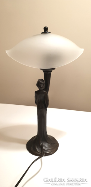 Bronze table lamp with an elegant female figure