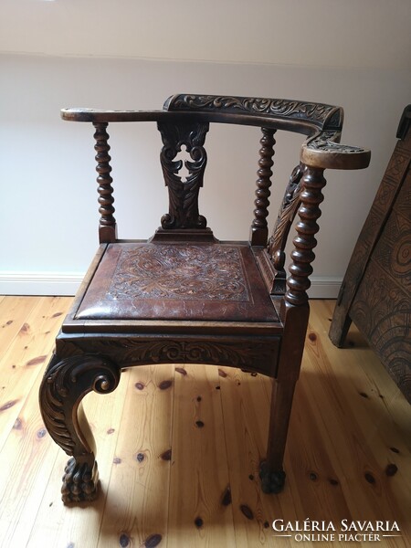 Különleges antik szék