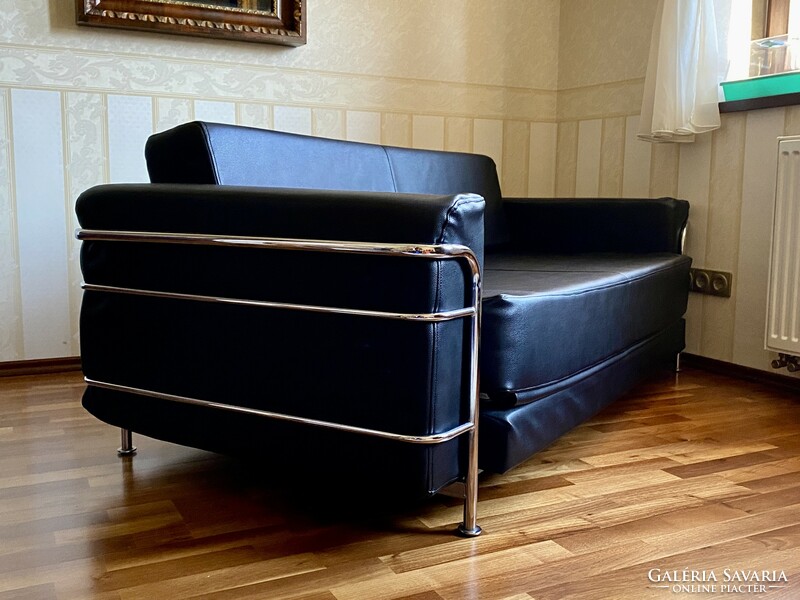 Le Corbusier LC3 Sofa vendégágyas