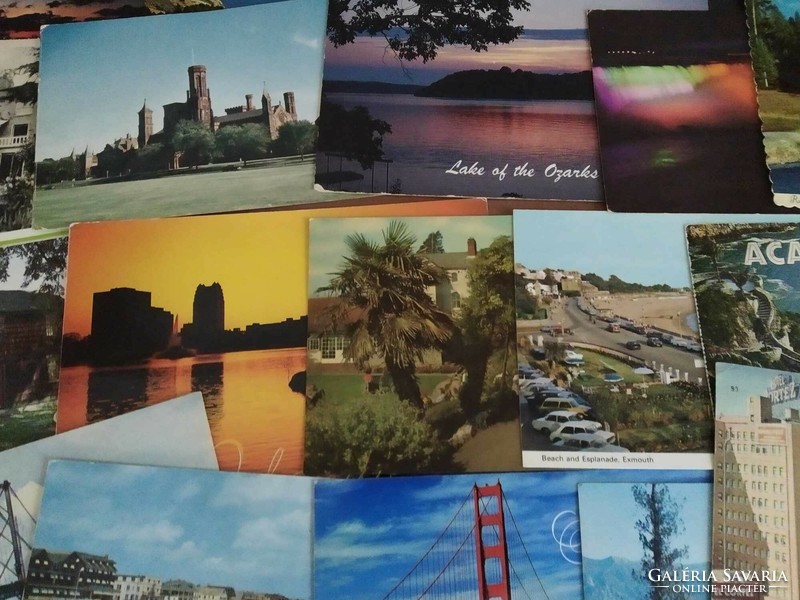 60 db amerikai, köztük pár kanadai képeslap és egy  New York leporelló (12 db fotóval)