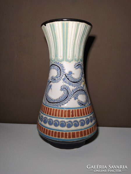 Scratched, patterned ceramic vase