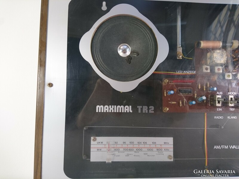 MAXIMAL TR2 fali kép rádió ritkaság. AM FM sávokkal. 1980-as évek Németország. Hibátlanul működik!