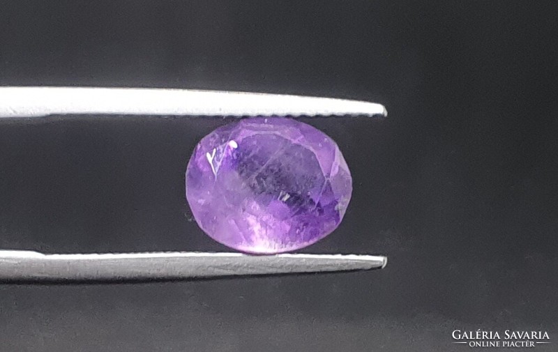 Amethyst oval cut 2.25 Carat. With certification.