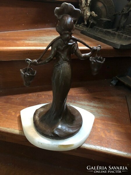 Art deco woman carrying water statue, on marble, size 24 cm