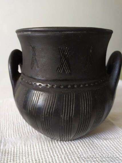 Karcagi ceramic pot with handle