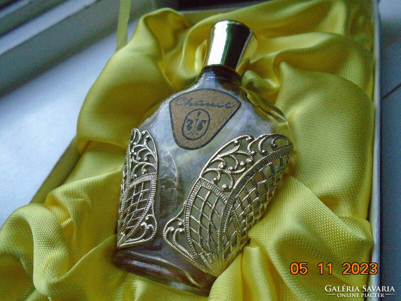 CHANCE Díszes ezüstözött rácsos foglalatban,eredeti art deco selyemmel bélelt dobozában parfűmösüveg