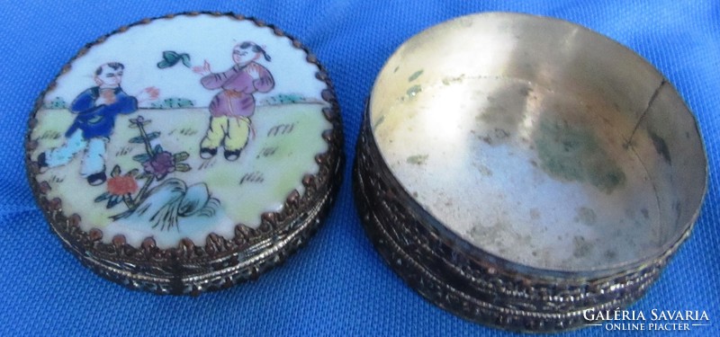 Old metal jewelry box, with porcelain insert, mirror, diameter 5.7 cm, height 3 cm