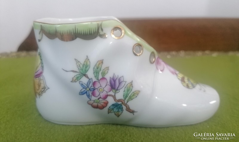 Herendi Viktória mintás pillangós porcelán cipő