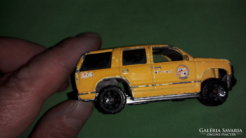 1997. MATCHBOX - MATTEL - 97' CHEVY TAHOE -CHEVROLET kisteherautó fém kisautó 1:67 a képek szerint