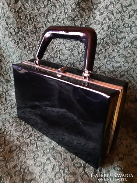 Lacquer bag