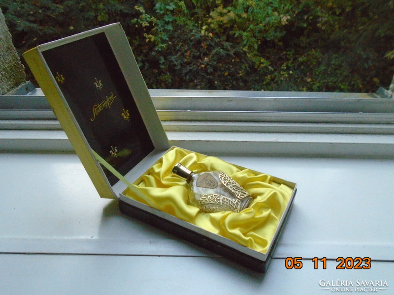 CHANCE Díszes ezüstözött rácsos foglalatban,eredeti art deco selyemmel bélelt dobozában parfűmösüveg