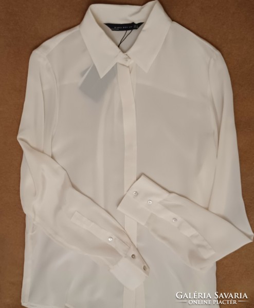 Pure silk (caterpillar silk) women's shirt/blouse, classic shirt style. New! Very fine workmanship.
