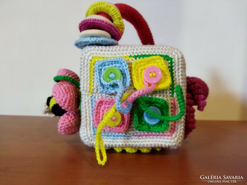 Crochet sensory cube