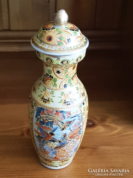 Meseszép kínai porcelán fedeles váza