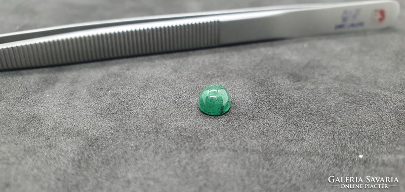 Brazilian emerald cabochon 1.48 carats. With certification.