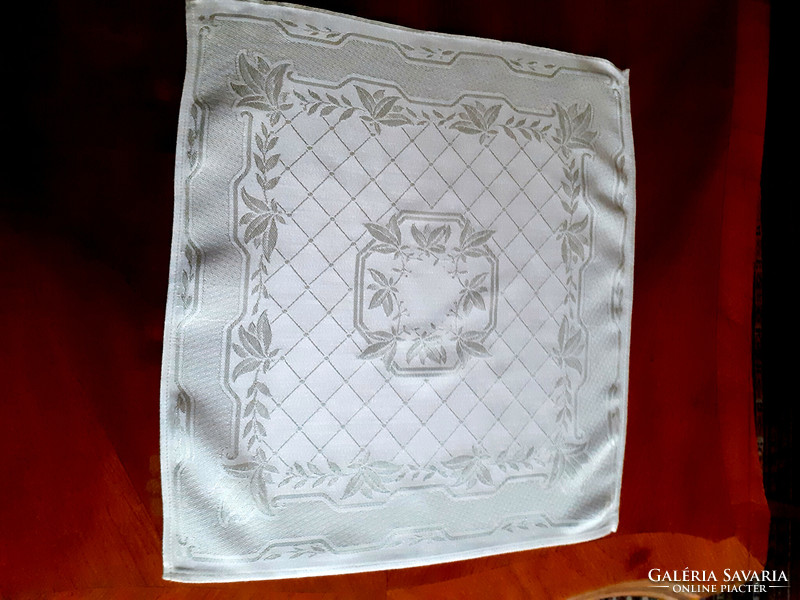 Pale green silk damask tablecloth, napkin. 35X32 cm