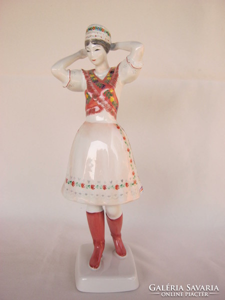 Retro ... Raven Háza porcelain hand-painted figurine girl in folk costume
