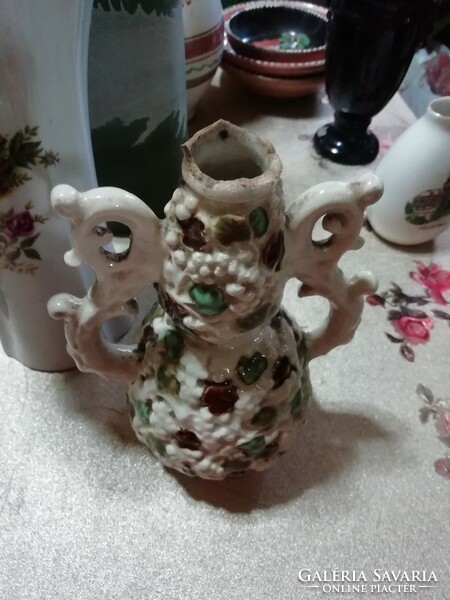 Antique fischer? Porcelain vase, the top is defective, it is in the condition shown in the pictures