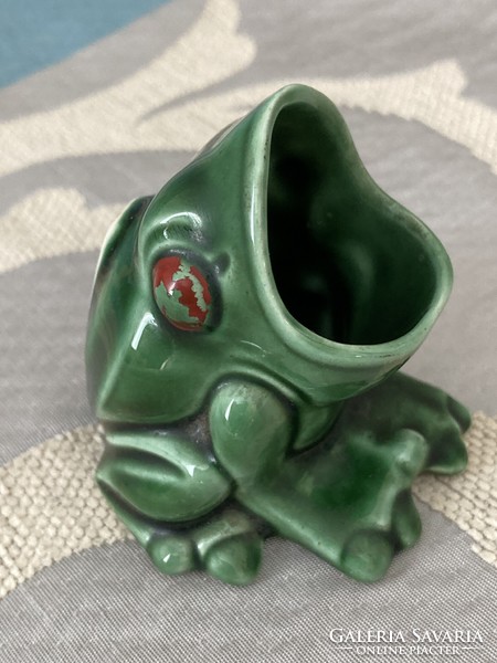 Hummel green frog figure