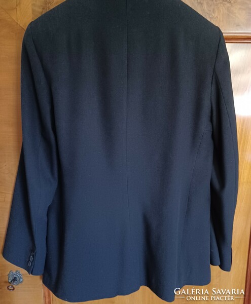 100% wool, turnover brand black blazer, jacket with silk lining. Extended style, size 40