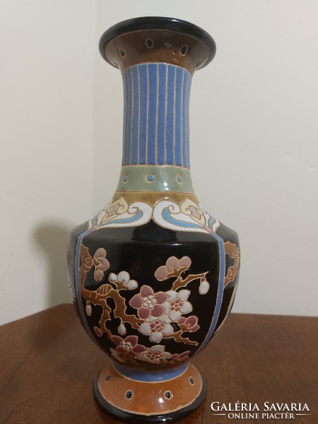 Antique majolica vase (20)