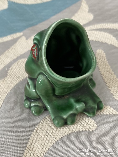 Hummel green frog figure