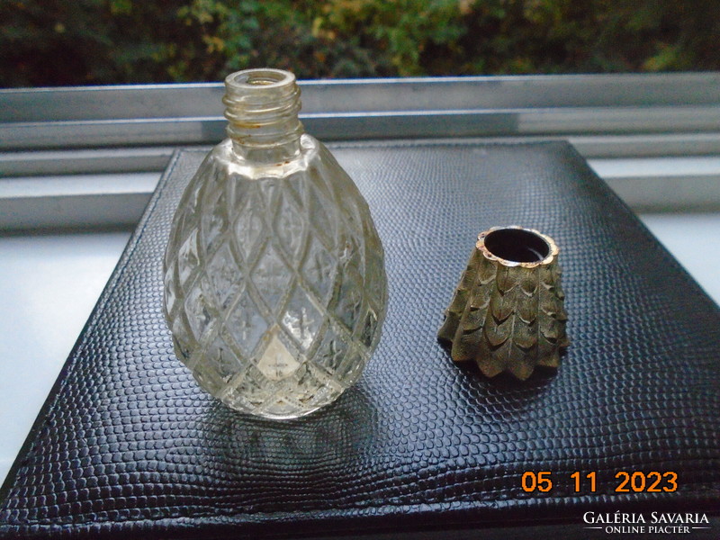 1970  ANANÁSZ dombor mintás parfűmös üveg aranyozott kupakkal az AVON-tól
