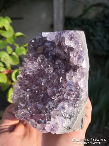 Amethyst geode