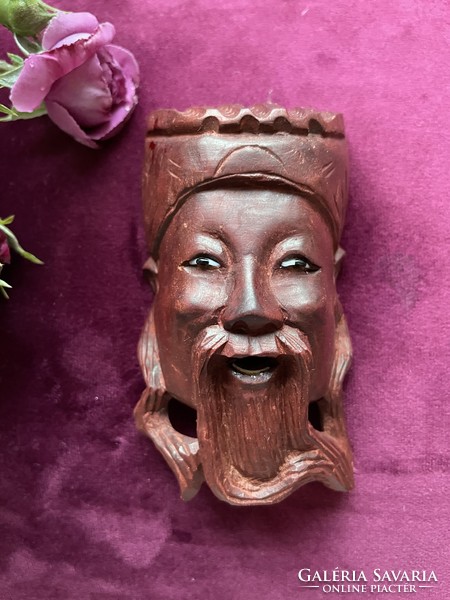 Winter fair! Carved wooden Chinese head, statue