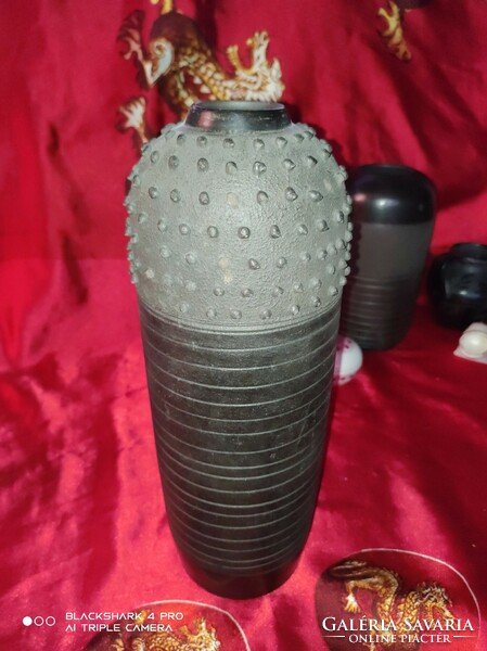 Transylvanian black earthenware cam vase