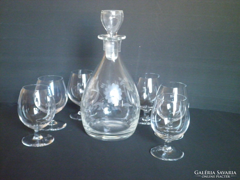 Brandy glass set with polished spout