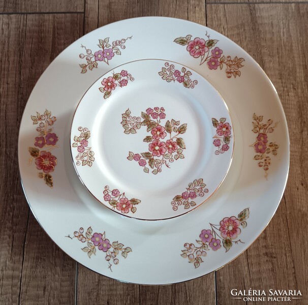 Zsolnay floral cake / sandwich set