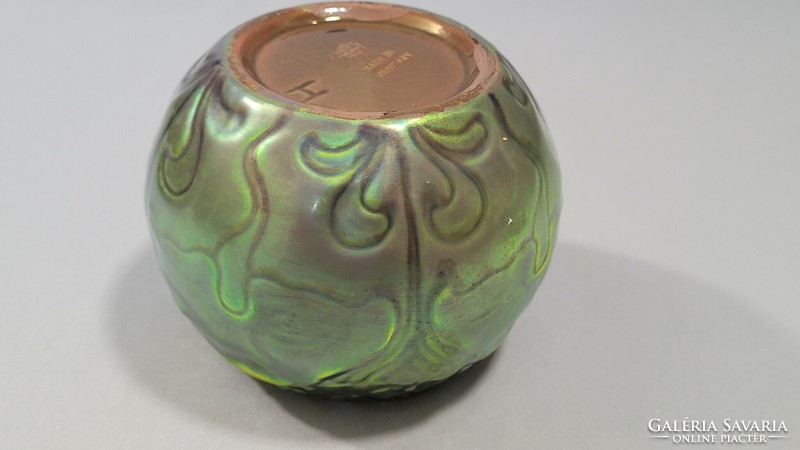 Old Zsolnay eosin-glazed vase