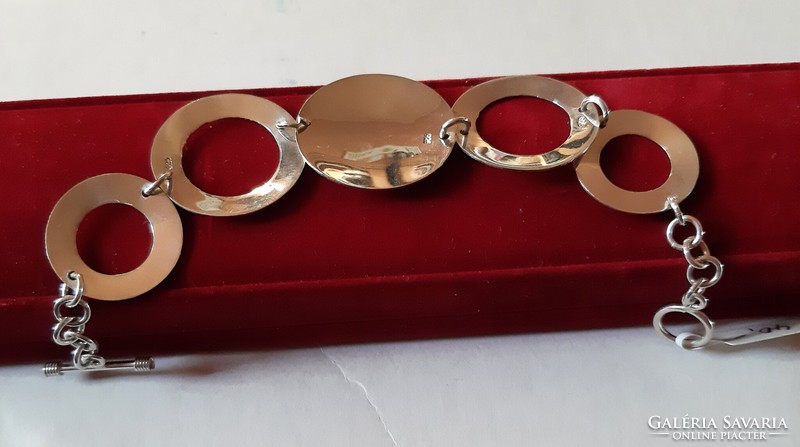 Silver 925 marked women's bracelet with large round flat eyes!