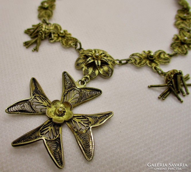 Gyönyörű antik aranyozott ezüstnyakék máltai kereszt medállal
