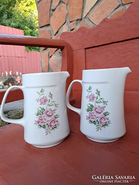 Beautiful 1.5 Liter floral lowland rose jug water jug
