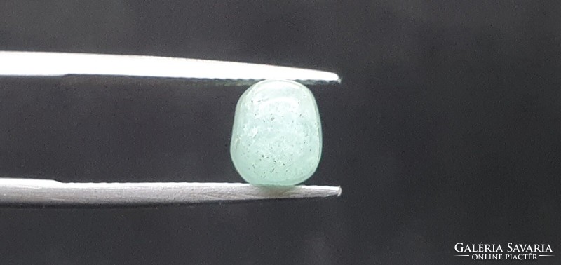 Colombian emerald cabochon 2.33 carats. With certification.