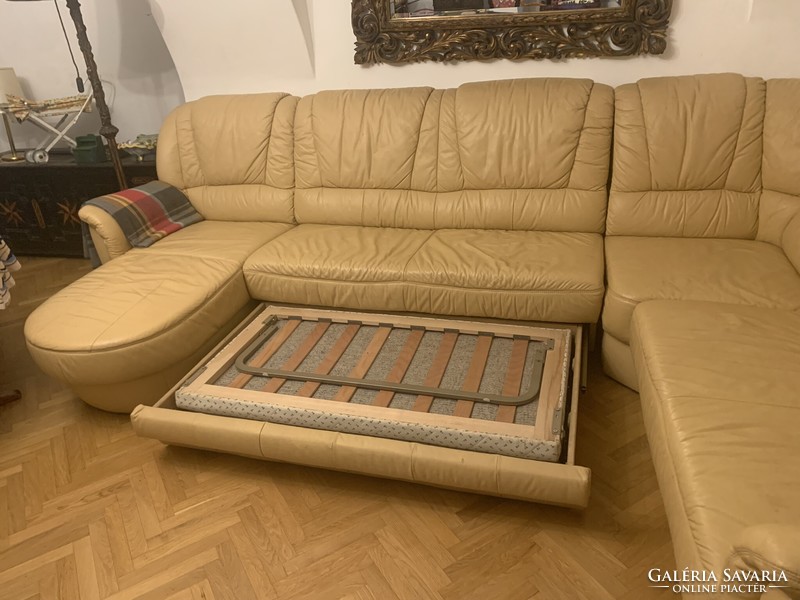 320x220 bézs marhabőr sarok kanapé ággyal ágynemű tartóval