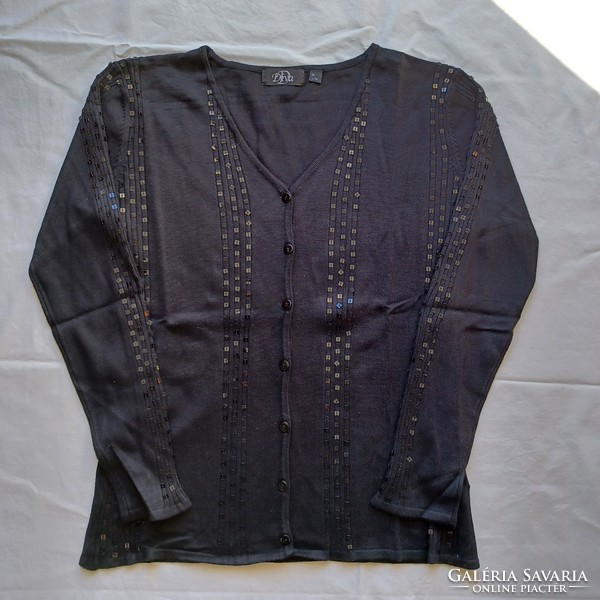 Casual cardigan with pearl embroidery