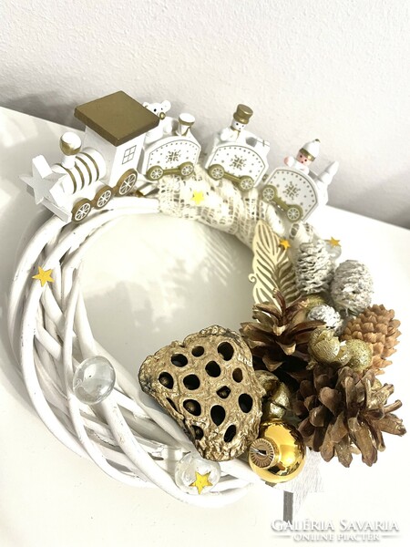 White-gold Christmas/Advent wreath